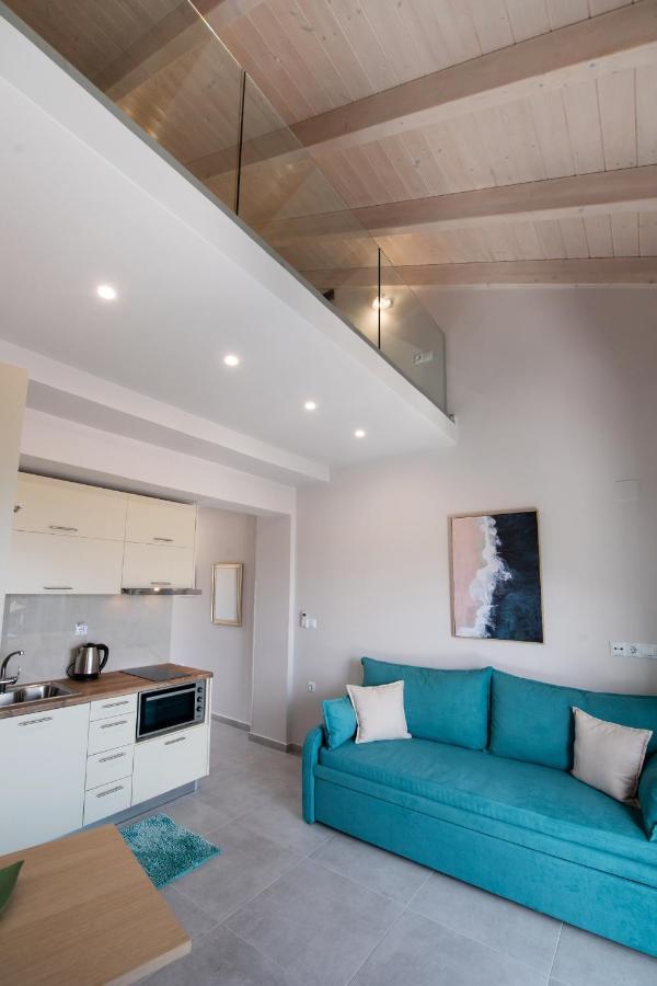 Above Blue Maisonettes Grey Diamond Nikiana Exterior photo